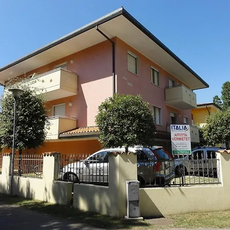 Flat With Terrace Appartamento *